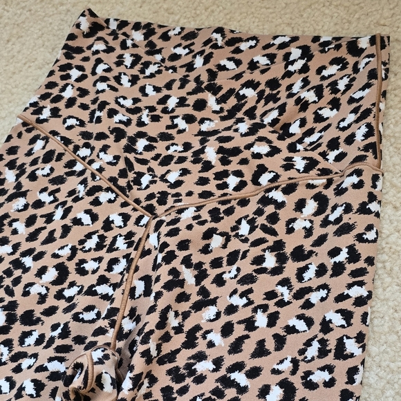 🌈Aerie Cheetah Leopard Animal Print Leggings 25” Pant Size Small S XS - Picture 3 of 9